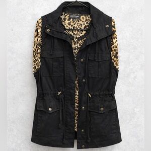 Black Utility Cargo Vest – Lightweight Layering Essential 🔥